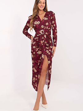 Cocktail dress Italy Moda  Stylish pencil dress is the perfect choice for special occasions. Made of a pleasant to the touch blend of viscose and polyester, it beautif