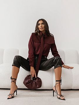 long sleeve shirt LaBalancia  The MILO shirt in burgundy is a perfect choice for women who want to combine elegance with comfort. Made of high-quality materials, this shi