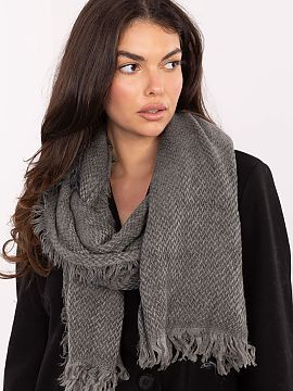 Sal AT  Stylish and soft scarf in a classic fir tree pattern, which will add elegance to any outfit. Made of 100% acrylic, it is pleasant to the tou
