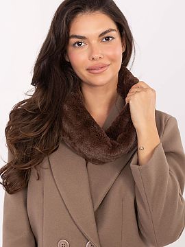 Chimney AT  Stylish and pleasant to the touch fur neck warmer, which will be perfect for colder days. Made of soft, fluffy material, it provides warmth 
