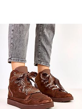 Sport Shoes Solea  Modern and comfortable women\'s sports shoes made of suede-like eco leather, which combine a sporty character with a fashionable design. Thi