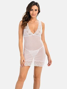 Sexy shirt Teyli  Sensual and feminine white women\'s shirt. The cups in the shirt are soft and well-profiled, which in a sexy way expose and emphasize the bu