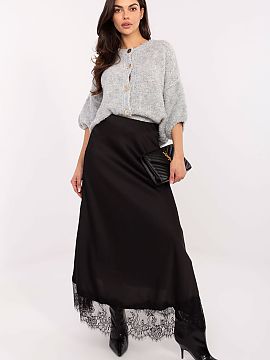 Long skirt Rue Paris  The elegant satin maxi skirt is the quintessence of femininity and subtle style. Made of delicately shimmering fabric with a smooth texture,