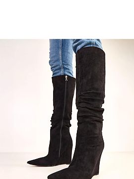 Wedge boots Solea  Elegant knee-high boots made of high-quality ecological suede leather that combine style with comfort. The classic silhouette features a sli