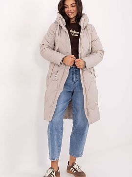 Jacket MBM  This long women\'s down jacket is the perfect choice for cooler days in the autumn/winter season. Made of durable polyester, it is lightweig