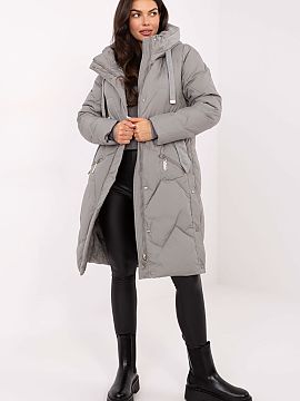 Jacket MBM  This long women\'s down jacket is the perfect choice for cooler days in the autumn/winter season. Made of durable polyester, it is lightweig