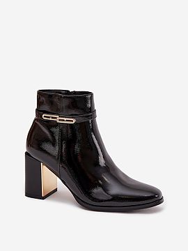 Heel boots Step in style