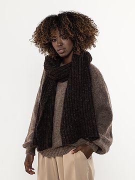 Sal awama  Warm, long scarf made of kid mohair and wool. Woven in Poland from a fluffy blend, light, yet exceptionally warm. Soft to the touch, with a 