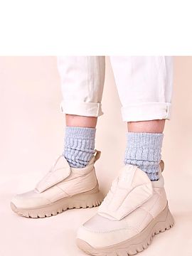 Snow boots Solea  Discover the perfect combination of style and functionality with beige women\'s snow boots with velcro closure Penny from the renowned brand