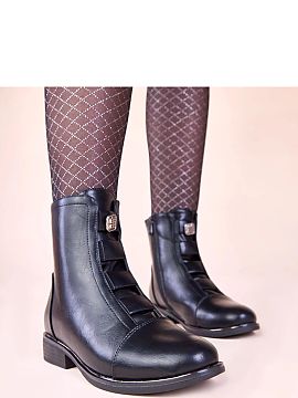 Botki Solea  External material: Synthetic leather
Insulation: Yes
Sole material: Synthetic
Sole color: Black
Fastening: Zipper
Collection: Autumn/Winter