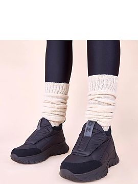 Snow boots Solea  Discover the perfect combination of style and functionality with black women\'s snow boots with velcro fastening Penny from the renowned bra