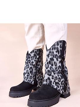 Botki Solea  Discover the black ankle boots with a leopard-print rolled shaft Kaylia from the Gemre brand, which combine modern style and classic eleganc