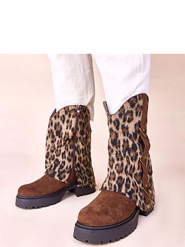 Botki Solea  Discover unique brown ankle boots with a leopard-print rolled-up shaft Kaylia from the renowned brand Gemre. These stylish flat boots are a 