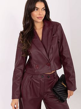 Jacket Italy Moda  Casual women\'s short-length eco-leather blazer, perfect for everyday stylizations. Made of a blend of polyester and polyurethane, with smoo