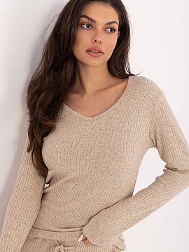 sweter Factory Price  Stylish women\'s casual sweater is the perfect choice for everyday occasions when you value comfort combined with elegant simplicity. The mo