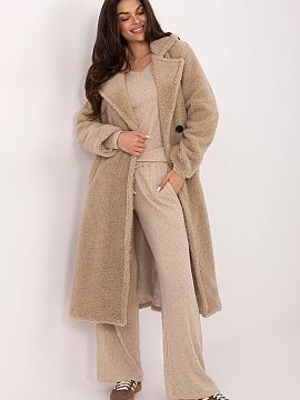 Coat Factory Price  Stylish women\'s sheepskin coat is the perfect choice for cooler days of the autumn/winter season. Maintained in a casual style, it will wor