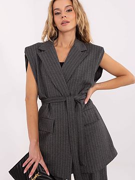 Gilet Rue Paris  Stylish women\'s material vest is the perfect choice for formal occasions and work when you want to combine elegance and modern form. The st