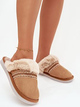 Slippers Step in style  Slippers made of soft fabric are a cozy model created with everyday comfort in mind. The delicate fur and decorative embroidery add charm to