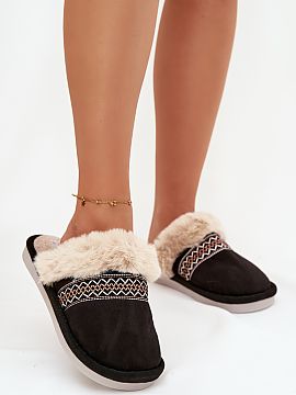 Slippers Step in style  Slippers made of soft fabric are a cozy model created with everyday comfort in mind. The delicate fur and decorative embroidery add charm to