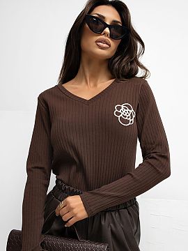 Blouse Rue Paris  The fitted blouse with a casual character, made of soft cotton with elastane, thanks to which it fits perfectly on the silhouette and provid