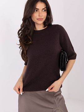 Short sleeve sweater Italy Moda  Women\'s casual sweater is a comfortable and elegant choice for everyday occasions and work. The model with a smooth, dominant pattern looks