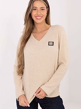 sweter Relevance  This sweater is a perfect choice for women who appreciate comfort and style in their everyday outfits. Made of high-quality cotton with a to