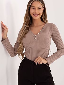 Blouse Rue Paris  Stylish and comfortable blouse with a casual character, perfect for both everyday wear and work. Made of cotton with a touch of elastane, it