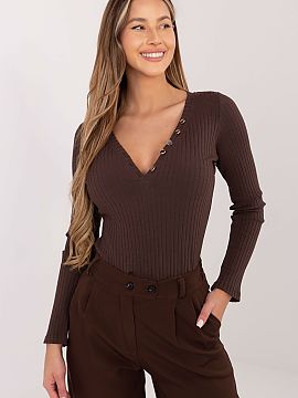 Blouse Rue Paris  Stylish and comfortable blouse with a casual character, perfect for both everyday wear and work. Made of cotton with a touch of elastane, it