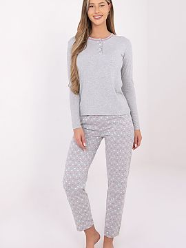 Pyjama Forever Pink  Comfortable, two-piece women\'s pajamas made of soft and pleasant to the touch cotton, perfect for a peaceful sleep and home relaxation. The