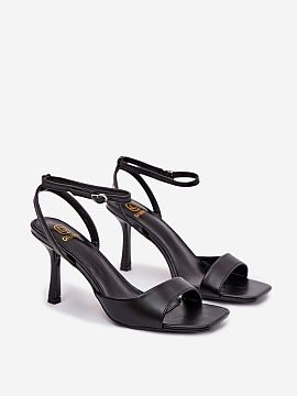 Heel sandals Step in style