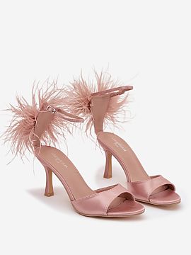 Heel sandals Step in style