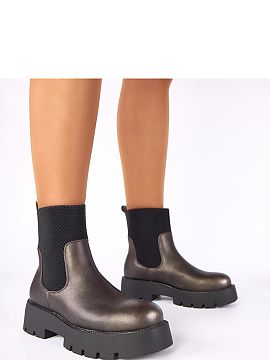 Boots Solea  Metallic platform ankle boots with a flexible upper Berniece from Gemre are a proposal for women who like to combine comfort with a distinct