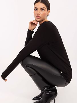 Bluzka Relevance  The daily casual blouse is a comfortable and versatile model that will work great in everyday stylings. Made of pleasant to the touch, breat