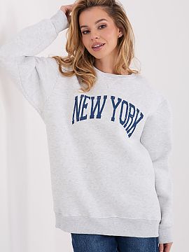 Sweatshirt Factory Price  Women\'s casual sweatshirt is a comfortable and stylish proposition for everyday wear. Made of soft cotton with a touch of elastane, it ensu