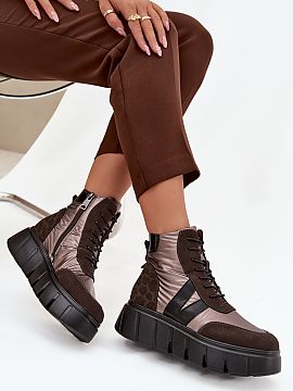 Platform boots Step in style  Women\'s ankle boots by Vinceza are a fashionable proposal for colder days. Made of a combination of eco suede and slippery material, they p