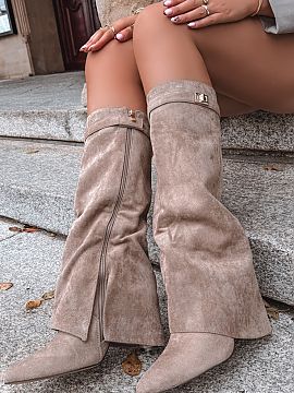 Heel boots Step in style