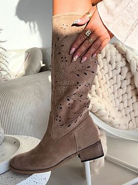 Openwork boots Step in style