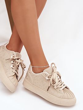 Sports footwear Step in style