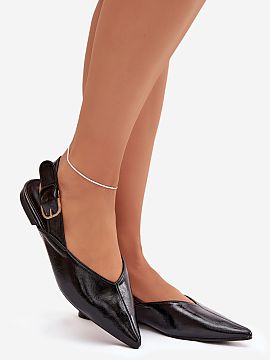 Balerinki Step in style  Women\'s ballet flats made of eco leather. Slim, pointed toes give them lightness and emphasize feminine style, while the flat heel ensures 