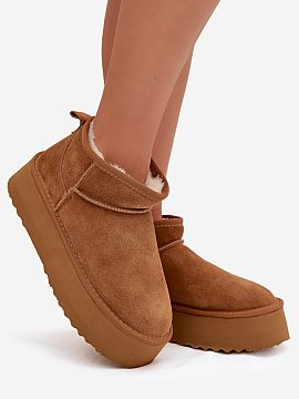 Snow boots Step in style  Women\'s snow boots made of natural suede are a solid and stylish choice for winter days. Set on a comfortable platform, they guarantee good