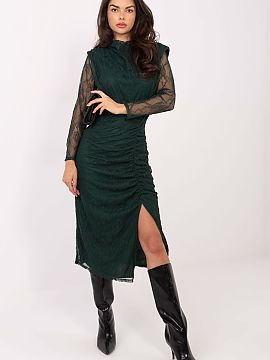 Evening dress Italy Moda  Elegant lace dress with a classic yet very feminine character, perfect for special occasions. The pencil cut beautifully emphasizes the silh