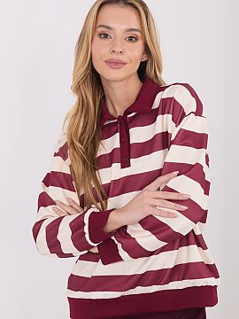 sweatshirt Italy Moda  Casual women\'s sweatshirt with a timeless and universal style, perfect for everyday styling. The model stands out with a trendy striped pat