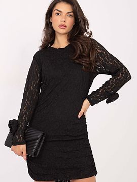 Short dress Italy Moda  Elegant lace cocktail dress, perfect for formal occasions and party outings. The pencil dress model beautifully emphasizes the female silhou