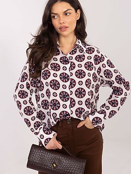 long sleeve shirt Lakerta  Elegant women\'s shirt with a classic cut, perfect for everyday styling and work. The model of standard length with a slightly elongated bac