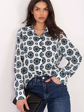 long sleeve shirt Lakerta  Elegant women\'s shirt with a classic cut, perfect for everyday styling and work. The model of standard length with a slightly elongated bac
