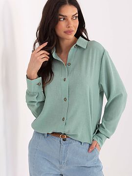 long sleeve shirt Lakerta  Classic women\'s shirt with an extended back is the perfect choice for women who appreciate comfort and timeless style. Made of high-quality