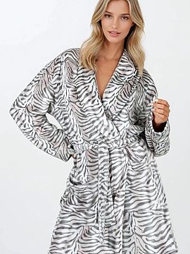 Bathrobe Momenti Per Me  Women\'s bathrobe with a loose comfortable cut, with a tie belt. Bathrobe without pockets, with long sleeves.