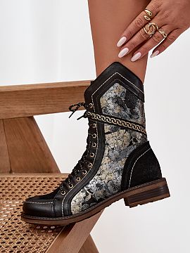 Botki Step in style  Women\'s ankle boots by Maciejka are a unique proposition for women who like to combine comfort with unconventional style. Made of natural l