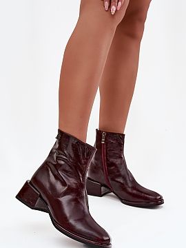 Heeled boots Step in style  Elegant women\'s ankle boots made of high-quality natural leather are an excellent choice for women who appreciate style and comfort. The mo