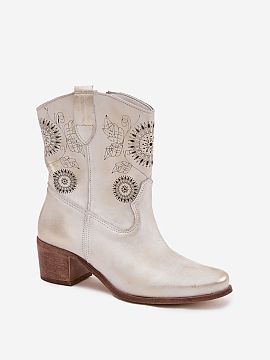 Heeled boots Step in style